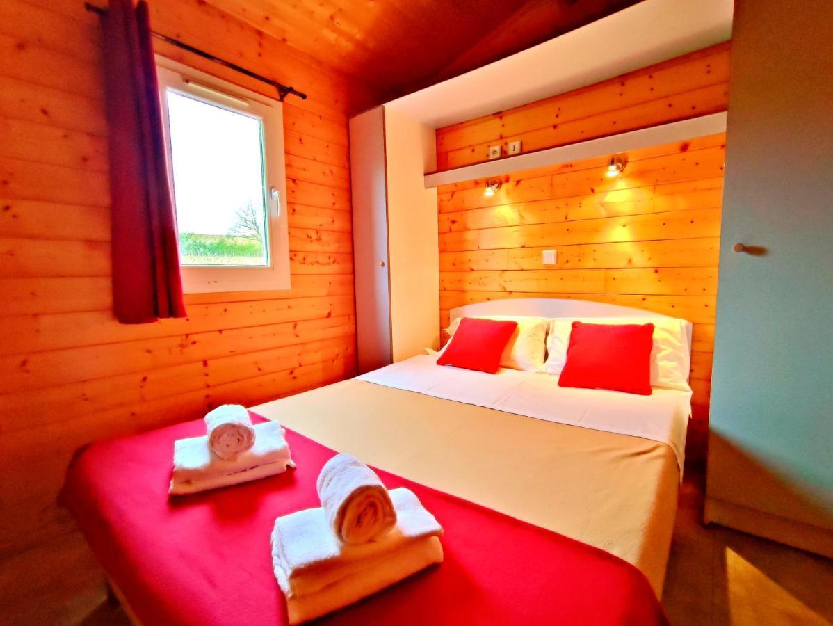 Les Chalets De Sancerre Thauvenay Exterior photo